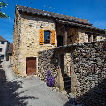 Maison En Pierres Au Coeur Du Village Medieval De Villeneuve Bagian luar foto