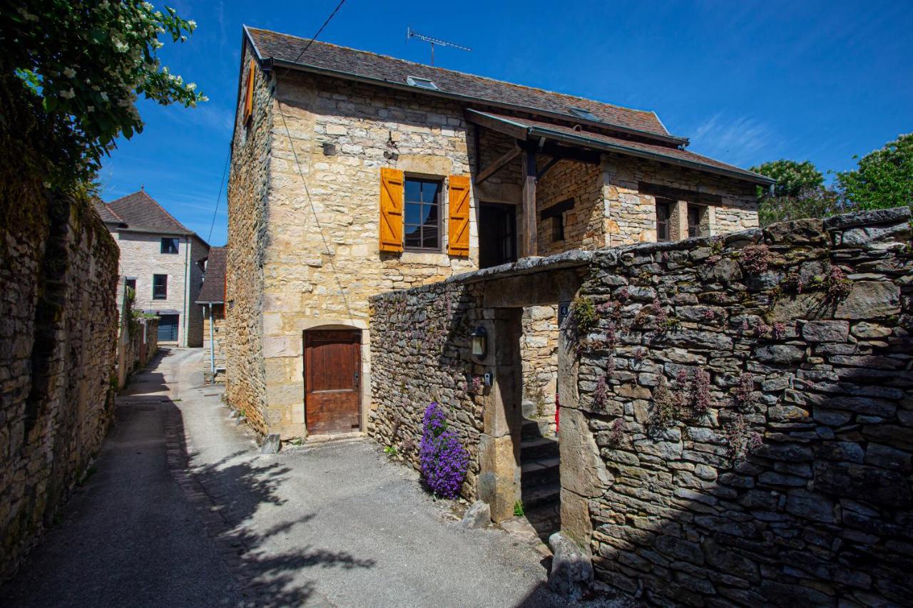 Maison En Pierres Au Coeur Du Village Medieval De Villeneuve Bagian luar foto