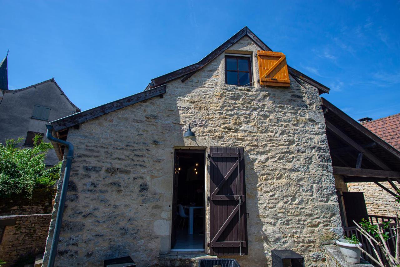 Maison En Pierres Au Coeur Du Village Medieval De Villeneuve Bagian luar foto
