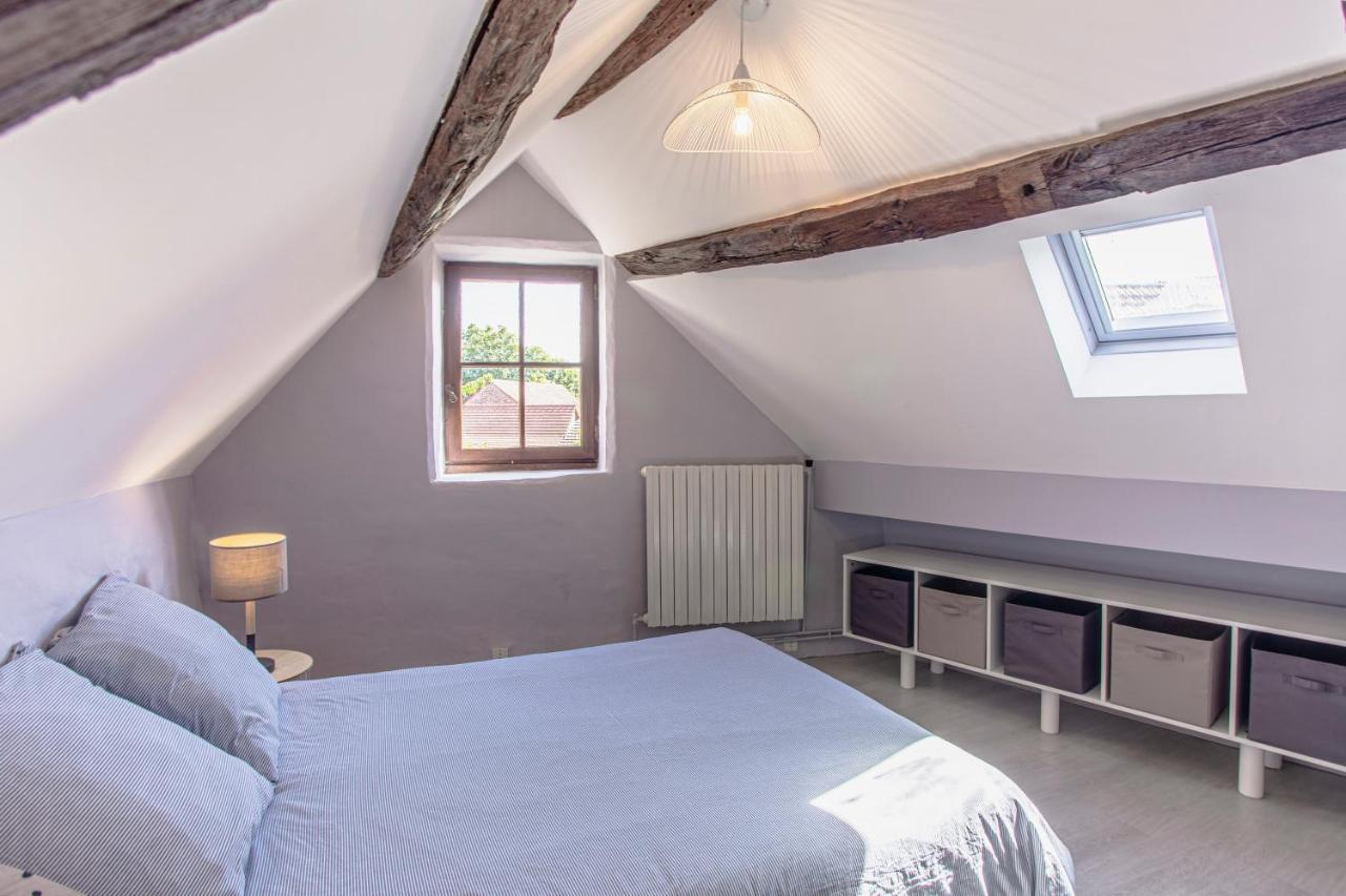 Maison En Pierres Au Coeur Du Village Medieval De Villeneuve Bagian luar foto