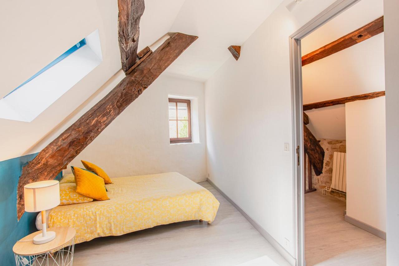 Maison En Pierres Au Coeur Du Village Medieval De Villeneuve Bagian luar foto