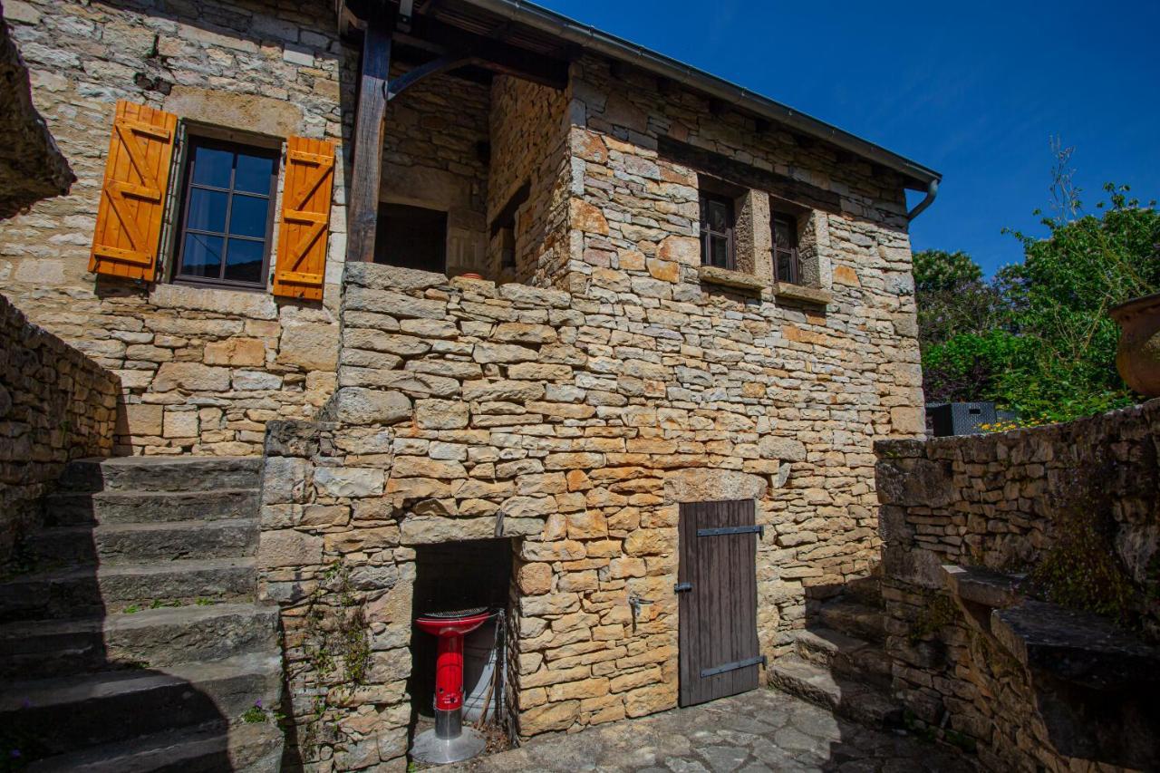 Maison En Pierres Au Coeur Du Village Medieval De Villeneuve Bagian luar foto