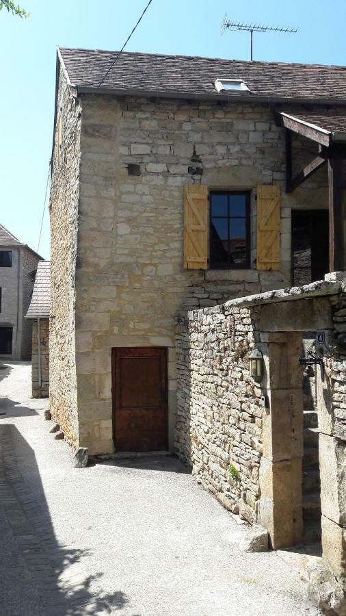 Maison En Pierres Au Coeur Du Village Medieval De Villeneuve Bagian luar foto